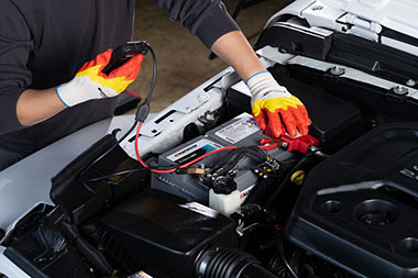 이른 초겨울 추위에 車 방전 주의보··· 한국앤컴퍼니가 전하는 ‘배터리 