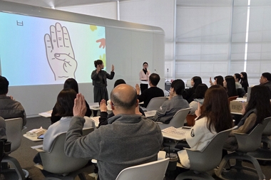 한국동그라미파트너스, 임직원 대상 수어교육 온라인으로 확대