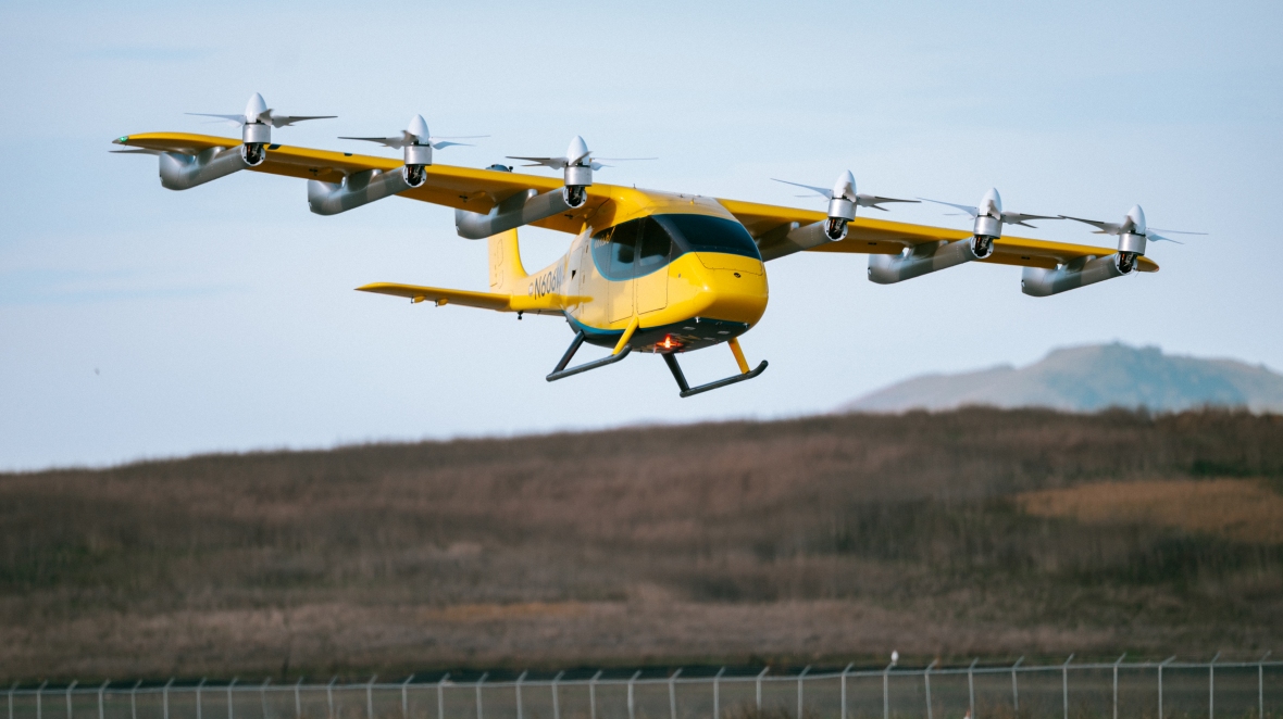 에어택시 노리고 이륙 준비하는 자율비행 eVTOL