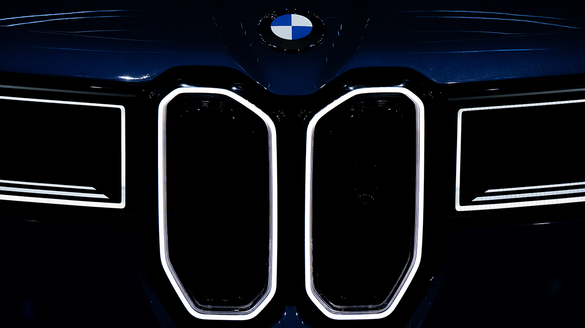 BMW 역경을 혁신으로 돌파하는 DNA