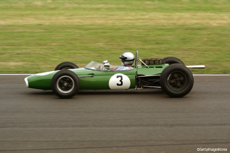 F1 Racecar in the 1960s: In 1966, the era depicted in the movie Grand Prix, the maximum speed reached during an F1 race exceeded 270 km/h.